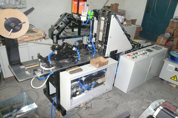 plastic-coffee-sticks-bundling-machine