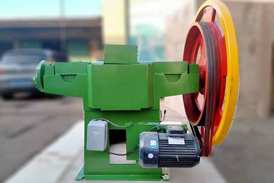 nail-manufacturing-machine