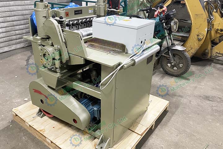 Tri-carved Cutting Machine to Algeria