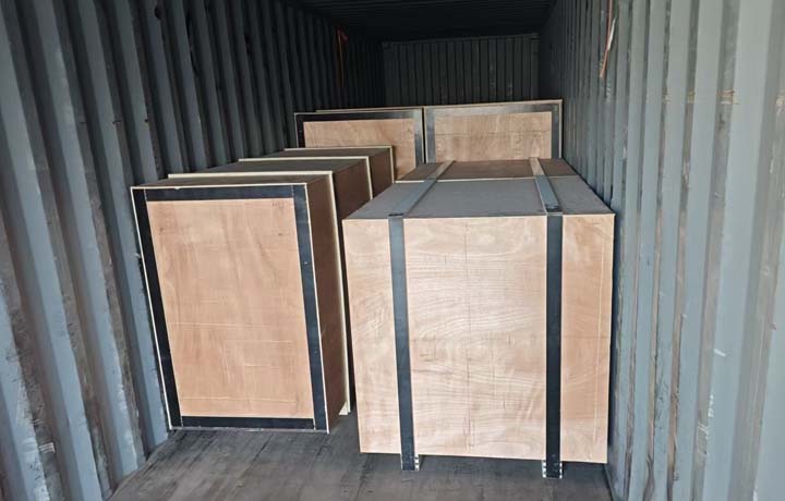 Wood veneer cutting machine in Russia