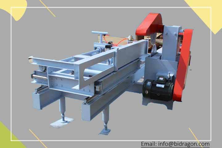 Wood log cutting machine